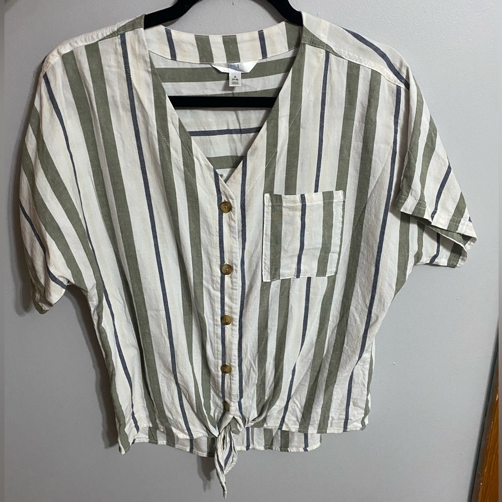 - Time and Tru Striped Button Down Top